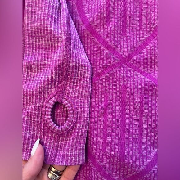 Lululemon Mulberry Purple / Pink Long Sleeve Top with spiral Women’s Size 4 - Picture 5 of 7